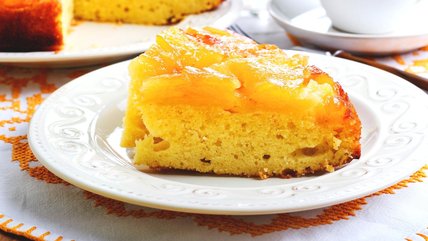 Schneller Apfelkuchen aus dem Topf mit karamellisierten Äpfeln