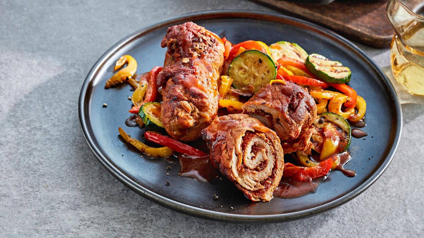 Mediterrane Schweinerouladen mit Gemüse
