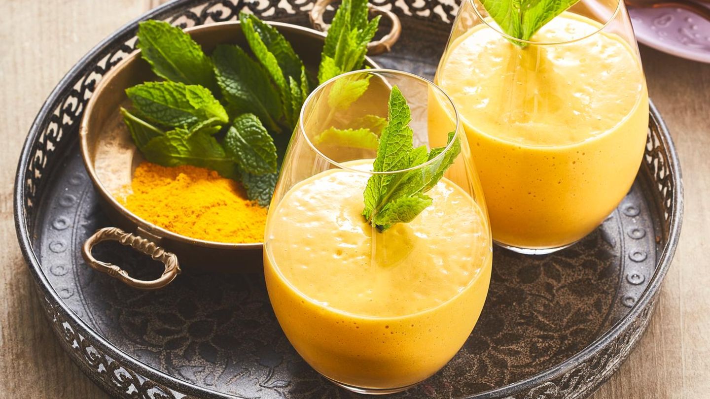 Mango-Papaya-Lassi: fruchtig & würzig