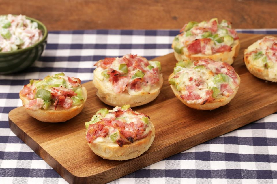 Schnelle Mini-Pizza: einfacher Snack - [ESSEN UND TRINKEN]