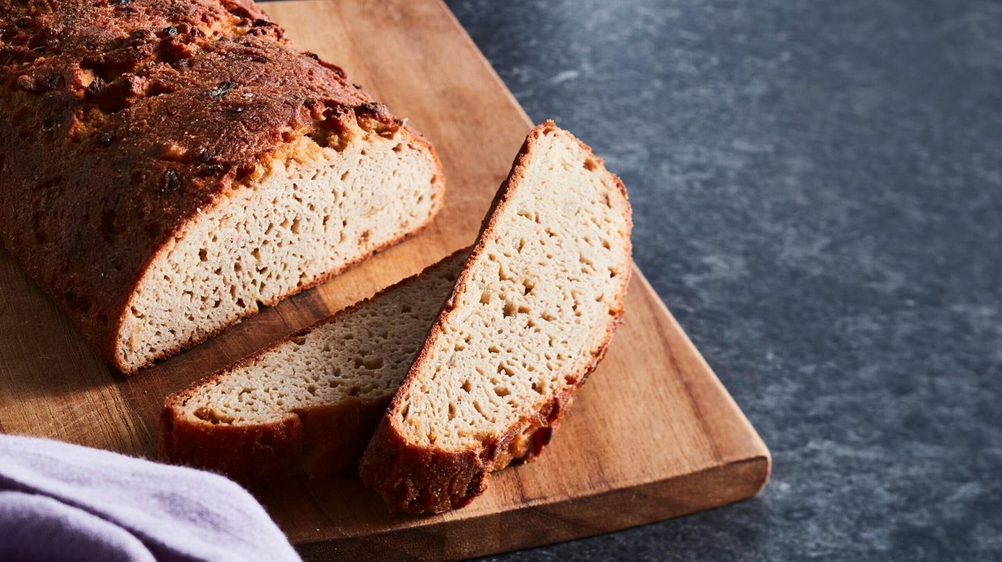 Zwiebel-Baguette: Low Carb Brot