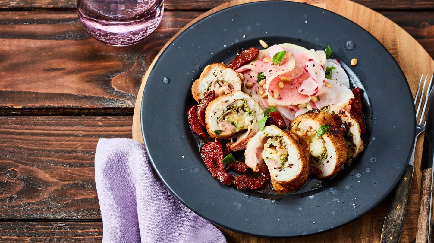 Hähnchenroulade mit Bacon und Mozzarella
