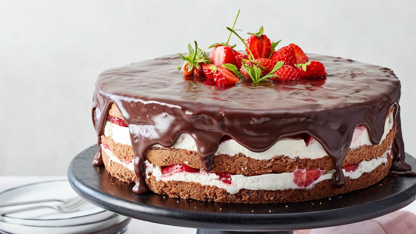 Schwarzwälder Erdbeertorte: festlich & frühlingshaft