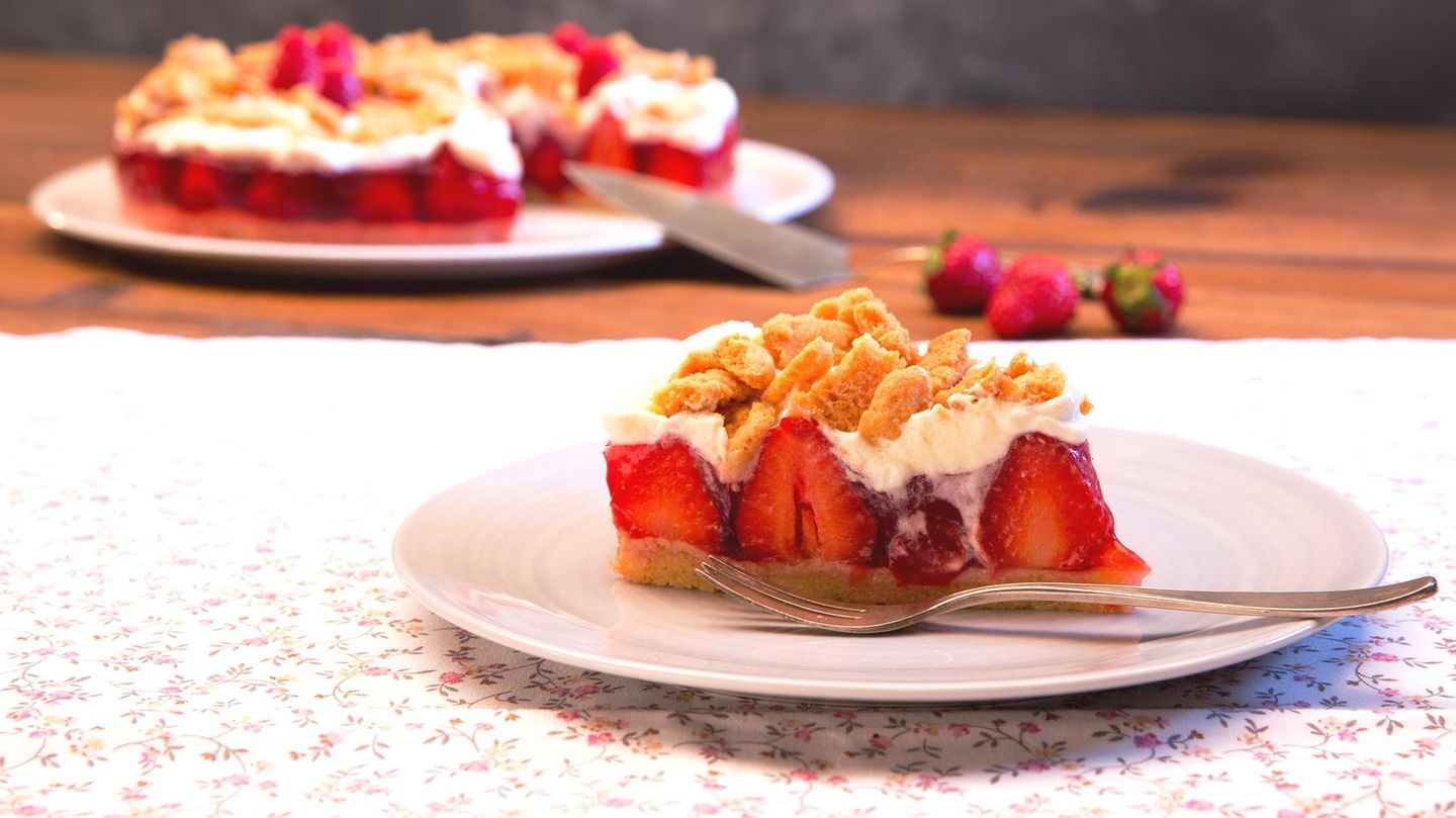 Erdbeerstreuselkuchen mit Sahnecreme