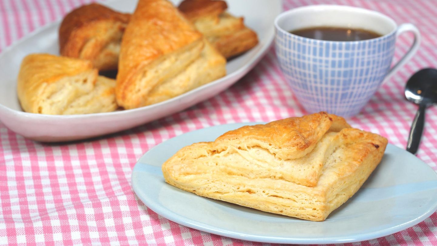 Klassische Quarktaschen mit Hefeteig