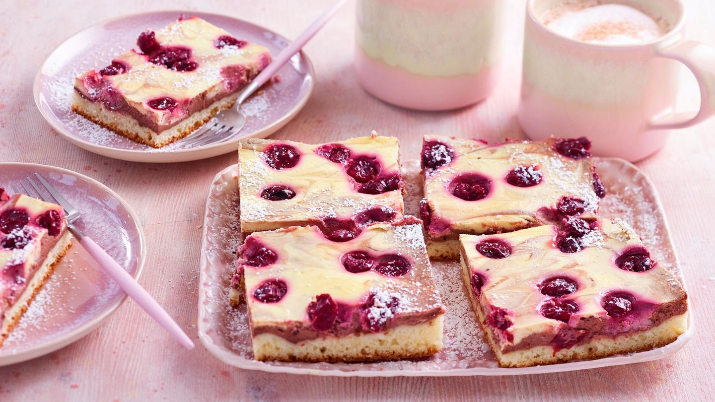 Marmorierter Kirsch-Käsekuchen vom Blech