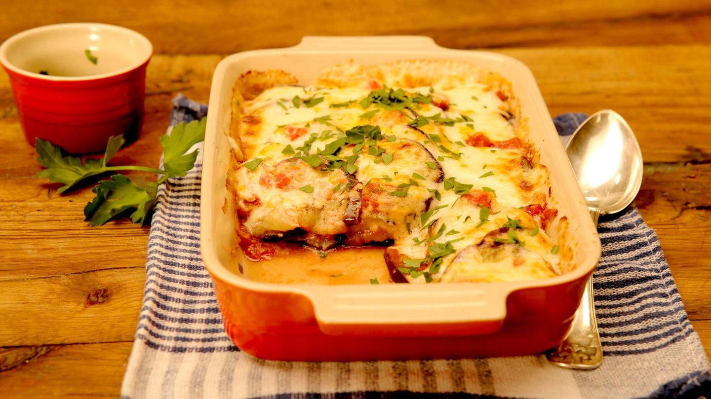 Überbackene Auberginen: Low-Carb-Auflauf