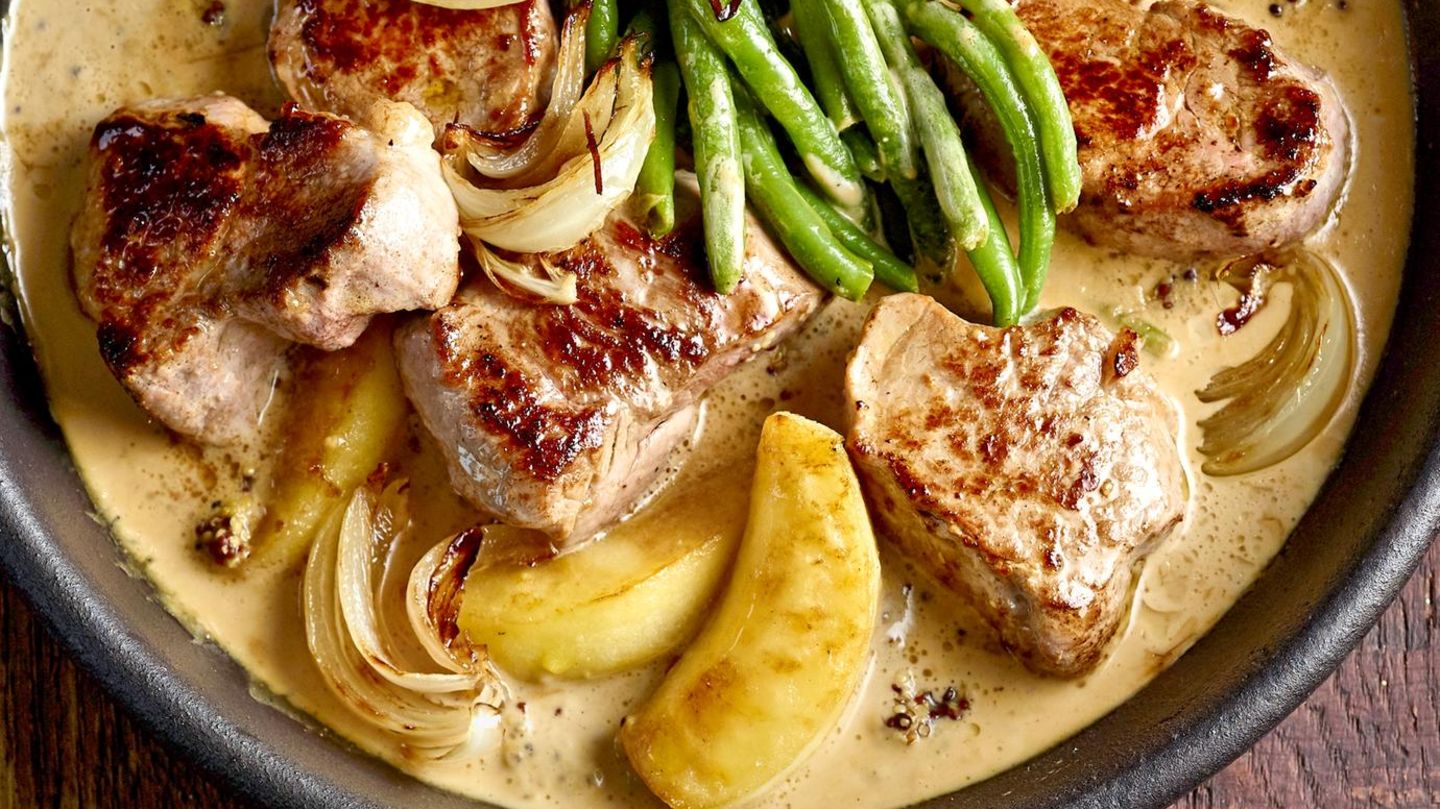 Schweinemedaillons mit Senfsauce: Pfannengericht in 25 Minuten