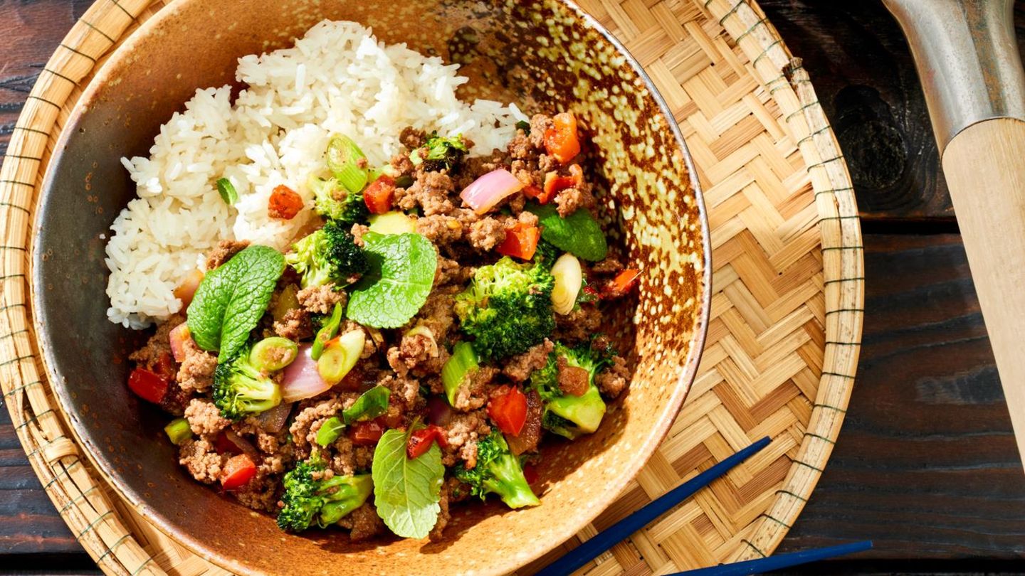 Vietnamesische Hackfleischpfanne: Einfache Bowl mit Würze – schnelles Rezept