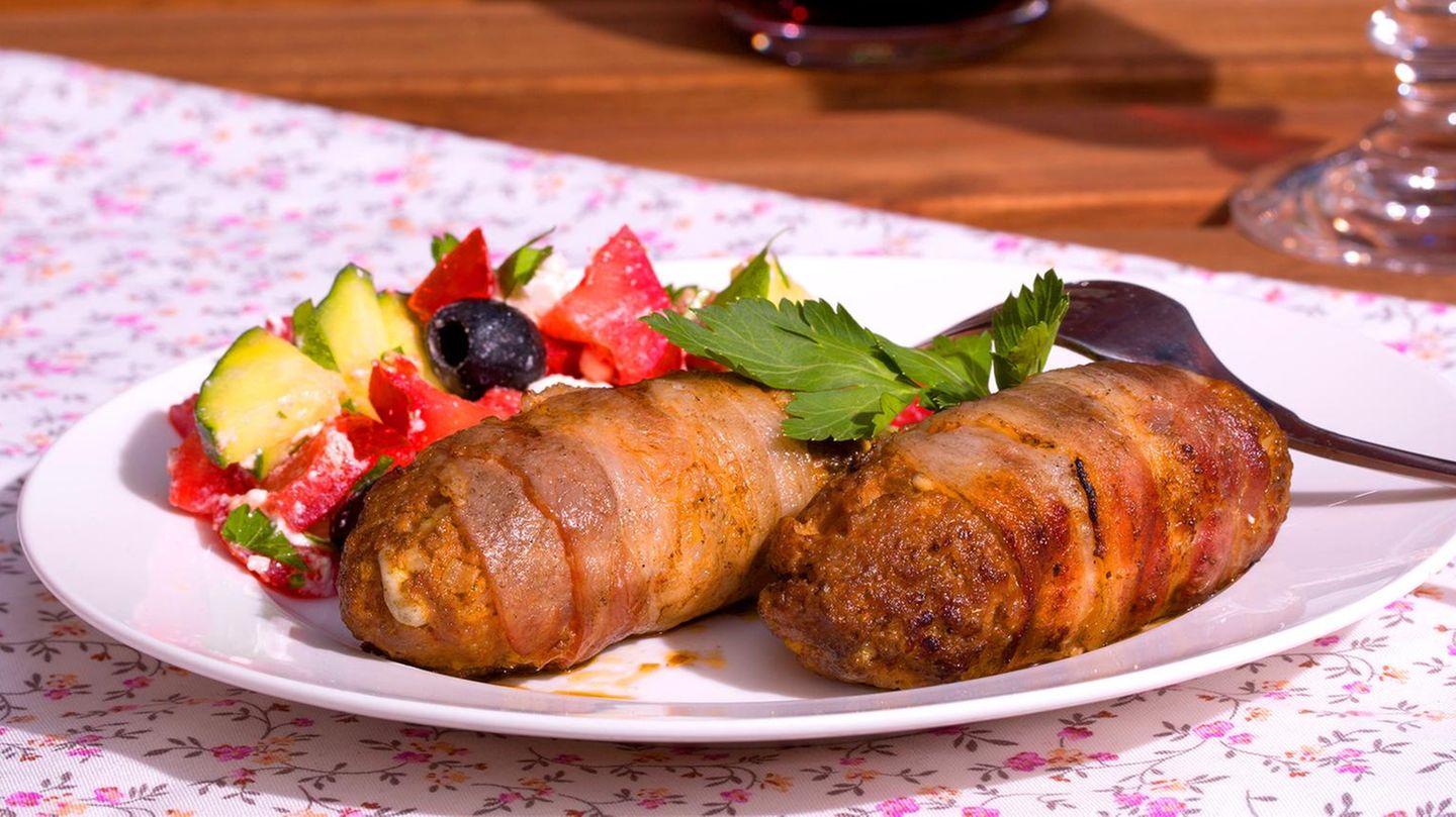 Cevapcici im Speckmantel vom Grill